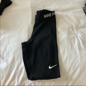 SCROLL - workout clothes